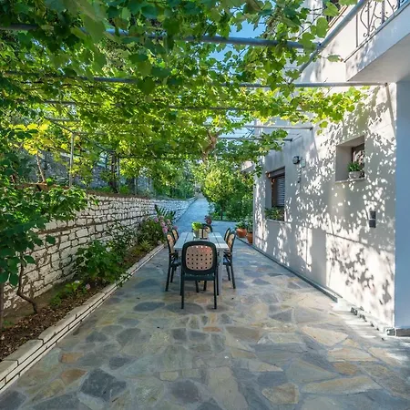 Vasilia سكالا بوتامياس